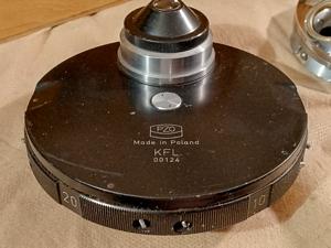 Na zdjęciu jest część mikroskopowa PZO KFL microscope condenser - zdjęcie #1